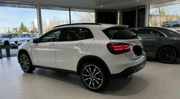 Mercedes-Benz GLA 200 – Image 30
