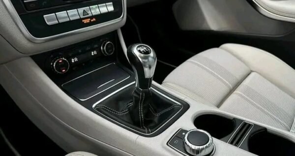 Mercedes-Benz GLA 200 – Image 10