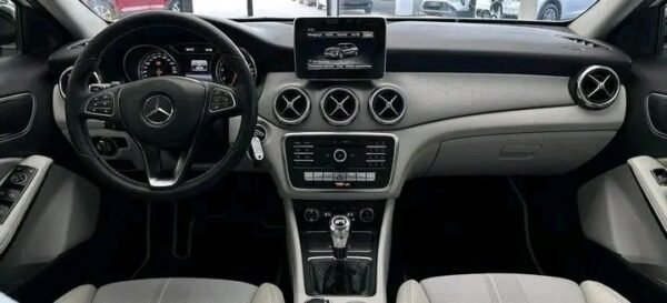 Mercedes-Benz GLA 200 – Image 6