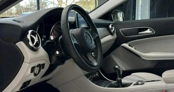 Mercedes-Benz GLA 200 – Image 19