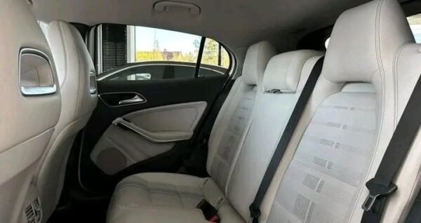 Mercedes-Benz GLA 200 – Image 16