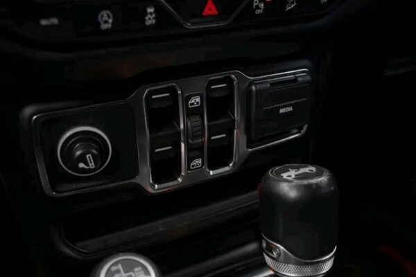 Jeep Wrangler UNLIMITED – Image 8