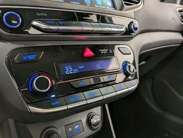 Hyundai i10 - Image 38