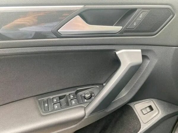 Volkswagen Tiguan – Image 20
