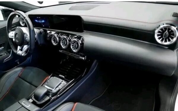 Mercedes-Benz CLA – Image 21