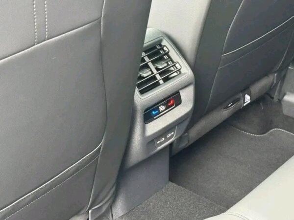 Volkswagen Tiguan – Image 4