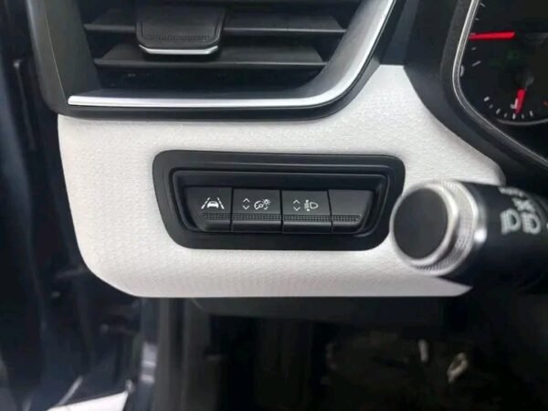 RENAULT CLIO – Image 23