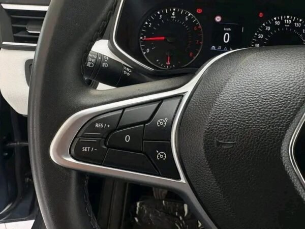 RENAULT CLIO – Image 18