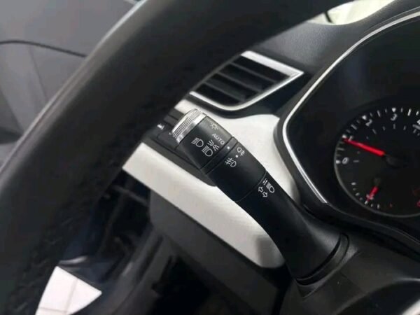 RENAULT CLIO – Image 20