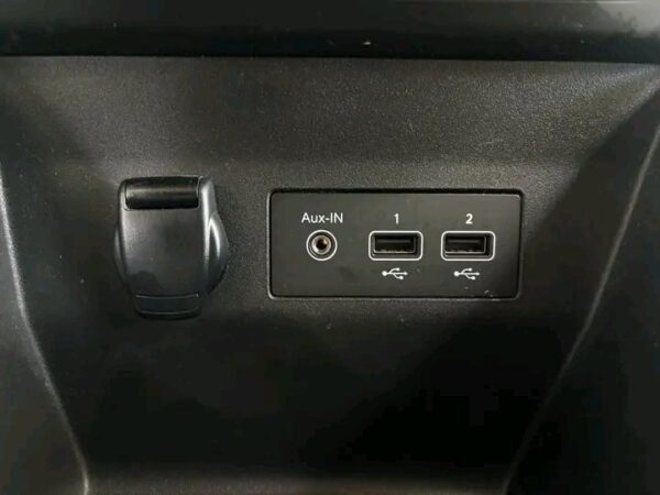 RENAULT CLIO – Image 2