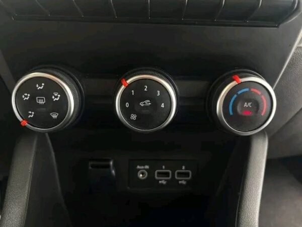 RENAULT CLIO – Image 6