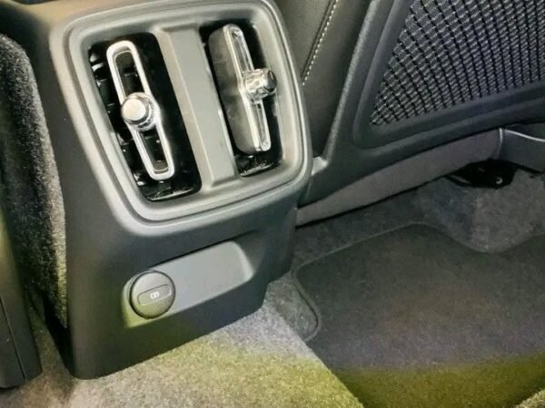 Volvo XC40 – Image 23