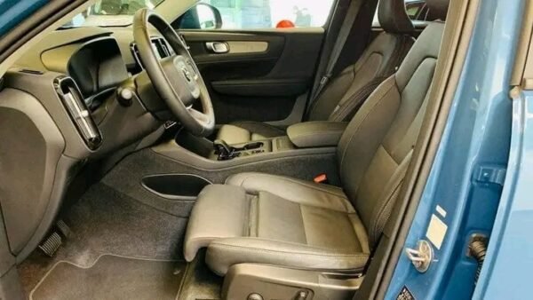 Volvo XC40 – Image 25