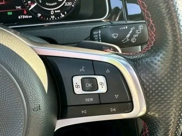VOLKSWAGEN GOLF – Image 12