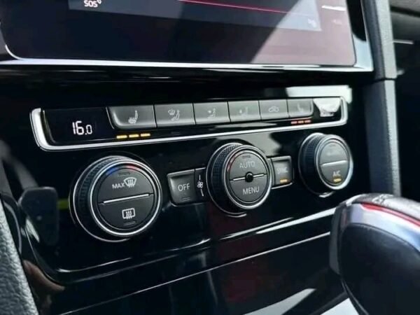 VOLKSWAGEN GOLF – Image 9
