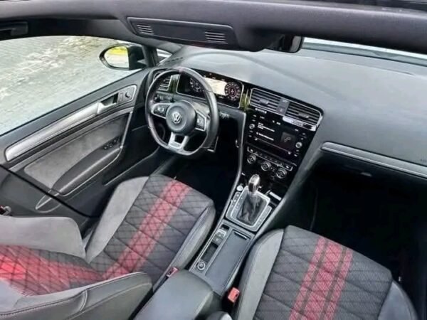 VOLKSWAGEN GOLF – Image 19