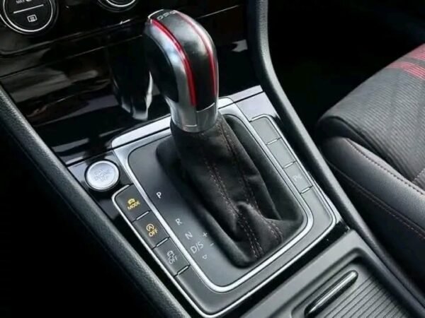 VOLKSWAGEN GOLF – Image 4