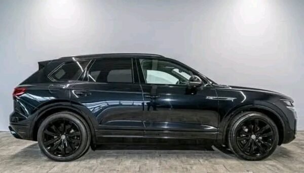 Volkswagen Touareg – Image 13