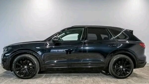 Volkswagen Touareg – Image 9