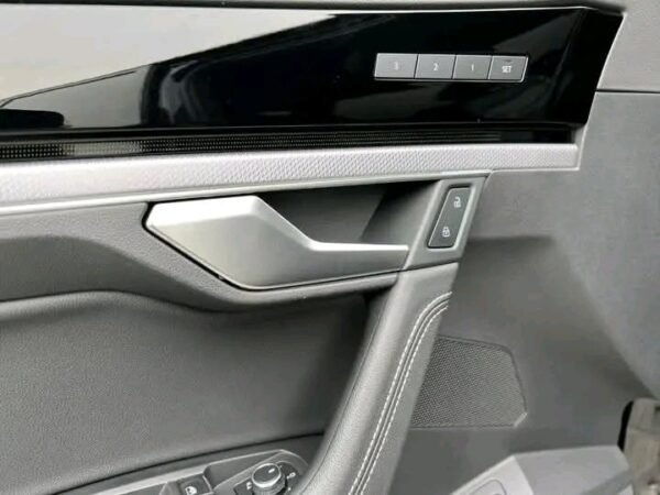 Volkswagen Touareg – Image 14