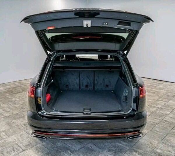 Volkswagen Touareg – Image 17