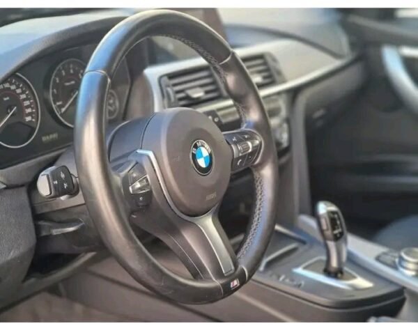 BMW 320 – Image 14