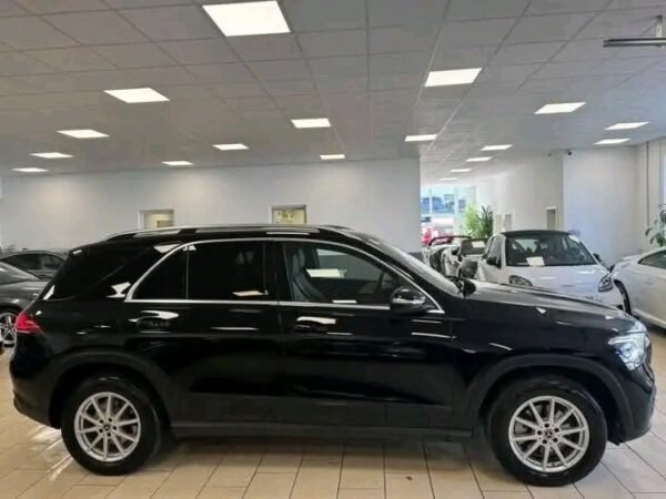 Mercedes-Benz GLE 300 – Image 19