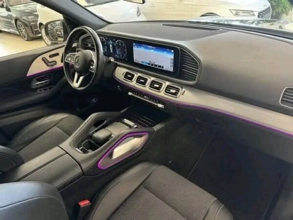 Mercedes-Benz GLE 300 – Image 13