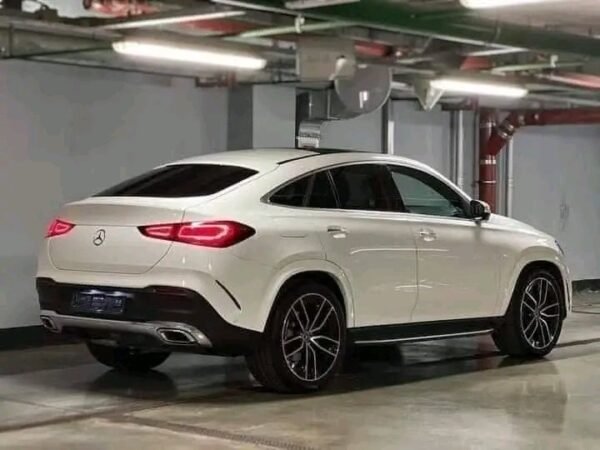 Mercedes-Benz GLE – Image 16