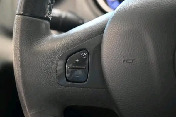 Opel Vivaro – Image 26