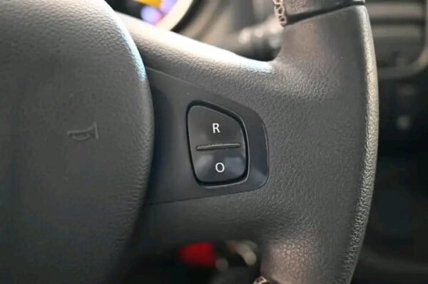 Opel Vivaro – Image 16