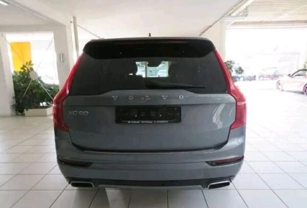Volvo XC90 – Image 12