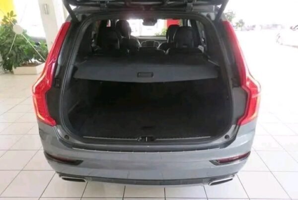Volvo XC90 – Image 13