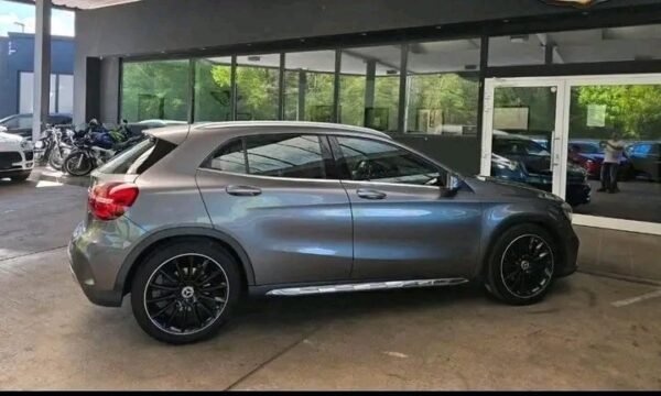 Mercedes-Benz GLA – Image 4
