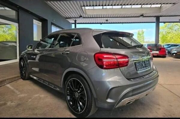 Mercedes-Benz GLA – Image 25