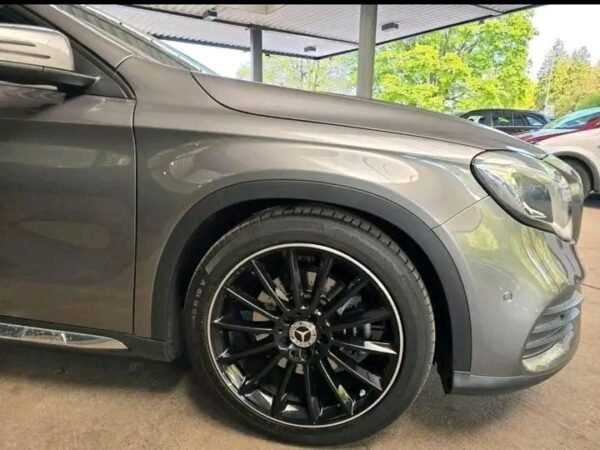 Mercedes-Benz GLA – Image 17