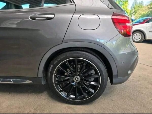 Mercedes-Benz GLA – Image 18