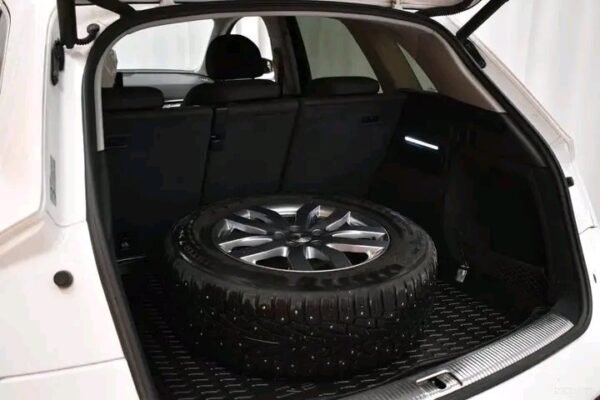 Audi Q5 – Image 11