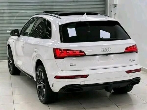 Audi Q5 40 – Image 8