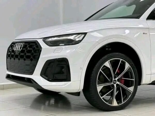 Audi Q5 40 – Image 9