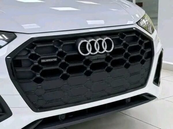 Audi Q5 40 – Image 18