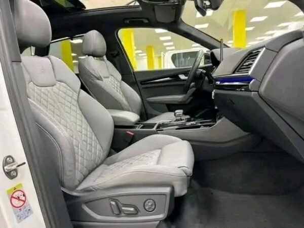 Audi Q5 40 – Image 25