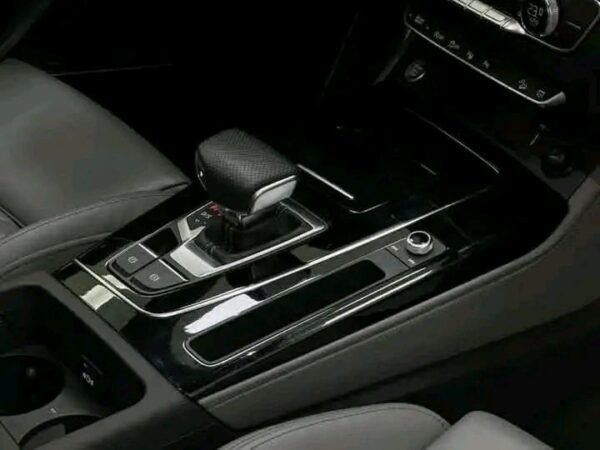 Audi Q5 40 – Image 3