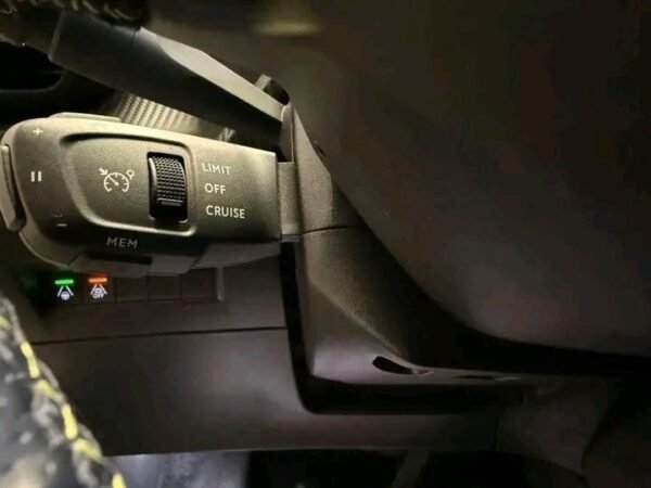Peugeot 208 – Image 19