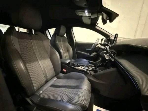 Peugeot 208 – Image 2