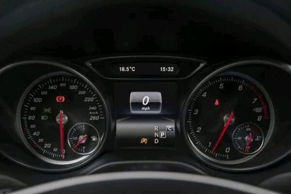 Mercedes-Benz GLA – Image 17