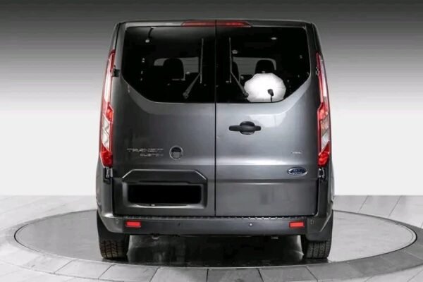 Ford Tourneo Custom – Image 9