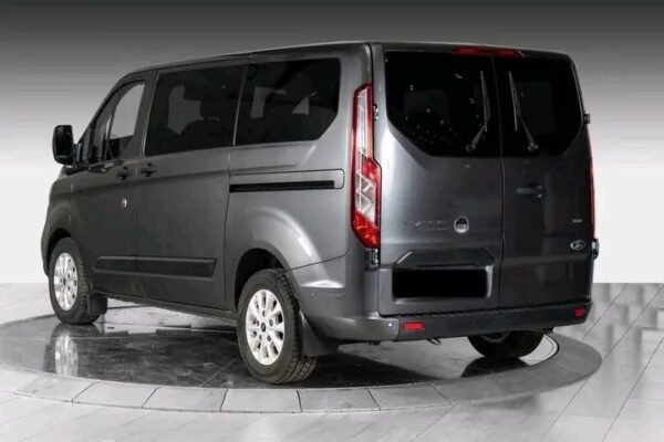 Ford Tourneo Custom – Image 17