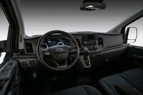 Ford Tourneo Custom – Image 16