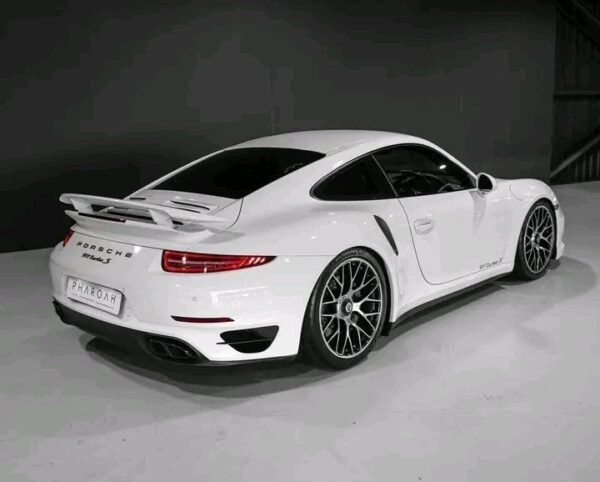 Porsche 911 Turbo S – Image 3